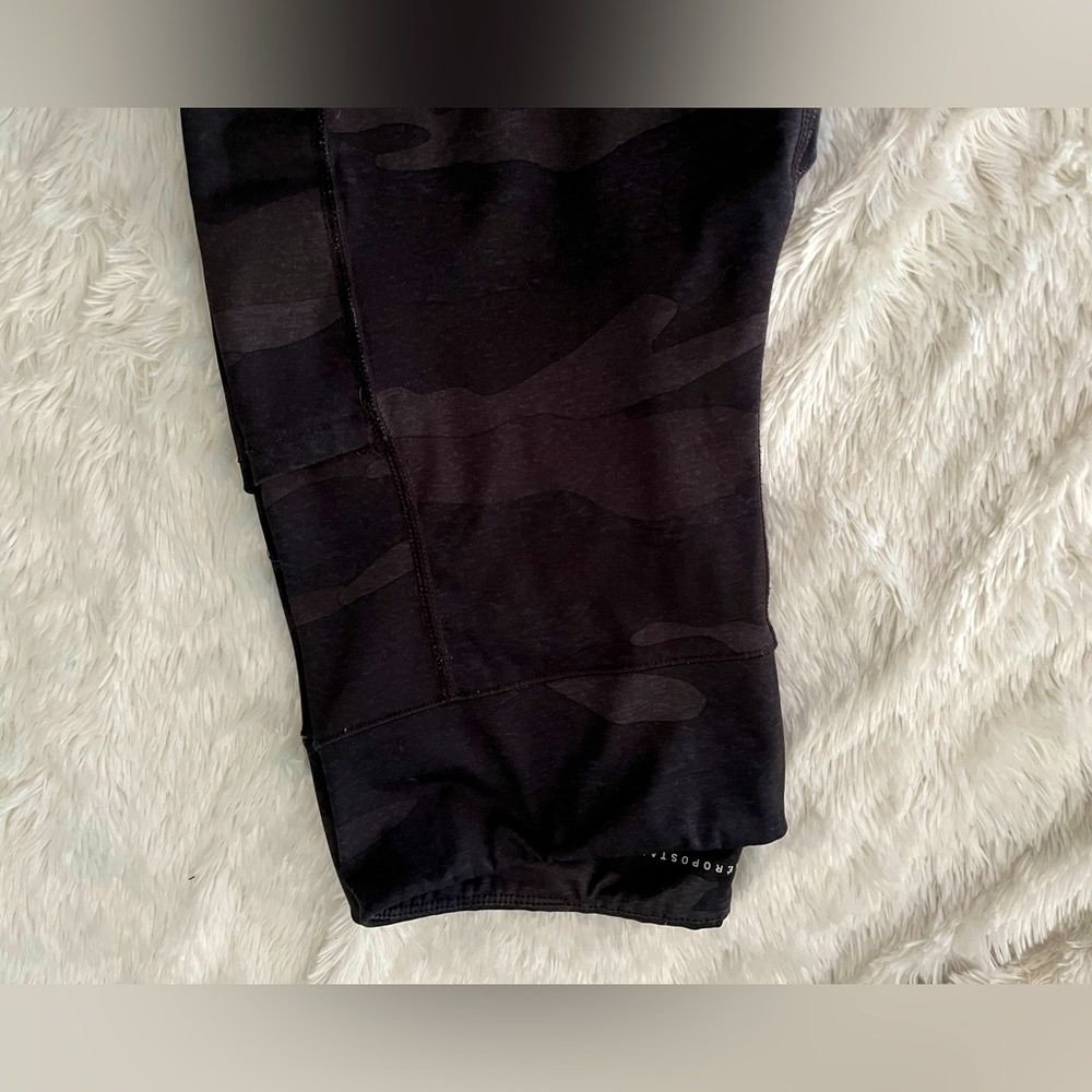 aeropostale camo leggings
